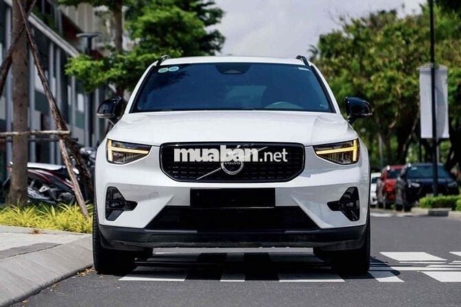 Volvo XC40 Ultimate B5 AWD 2023 Siu Đẹp