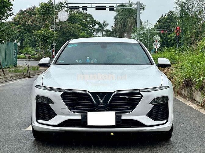 VinFast Lux A2.0 2022 A2.0 Tiêu chuẩn
