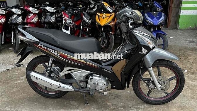 Future fi 2014 đen xám 43114 ( hỗ trợ góp )
