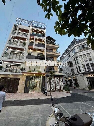 BÁN NHÀ PHỐ Q12 , CÓ THANG MÁY. NHÀ 3 LẦU 5 PN , DT:4,5*19