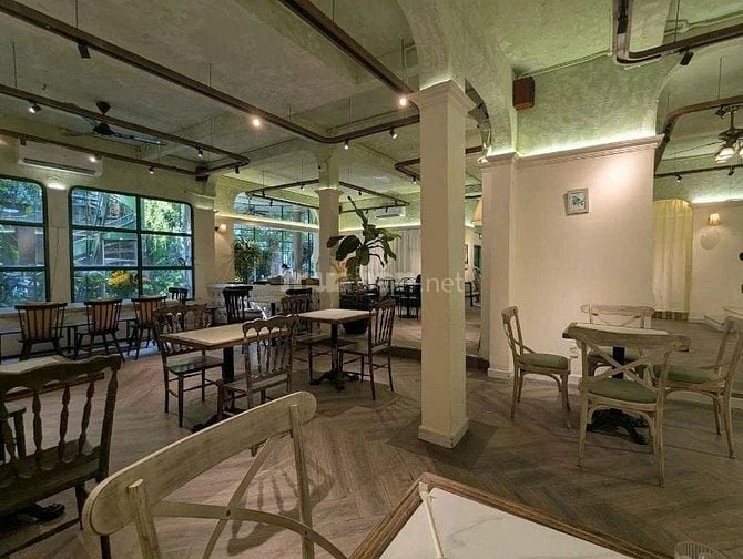 BIỆT THỰ MẶT TIỀN HOA PHƯỢNG, P.2, PHÚ NHUẬN - KINH DOANH TỰ DO