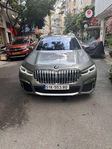 Bán xe BMW dòng xe cao cấp Series 7.M SPORT, màu xám, sản xuất 2023