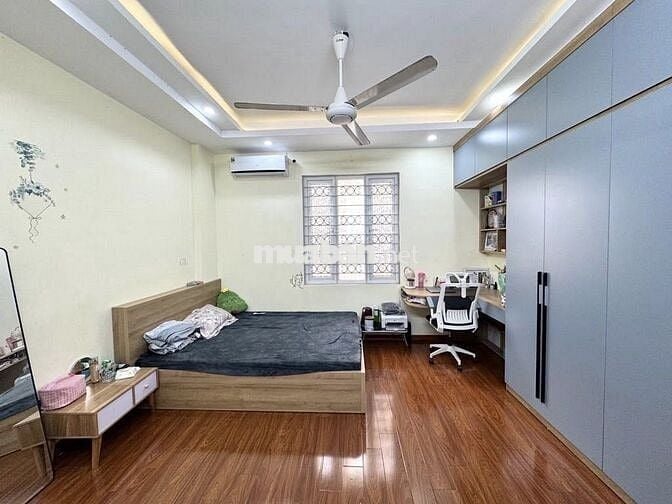 cần bán NHÀ đổi sang chung cư - 20.2 tỷ- 215m2 - có dòng tiền