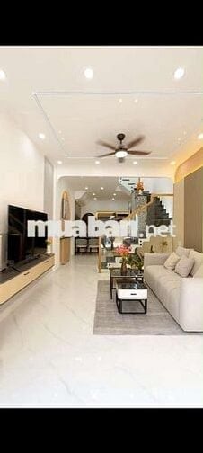 Chủ Cần Bán Gấp Nhà 1 trệt 1 lầu - chỉ 9xx tr - Bình Chánh
