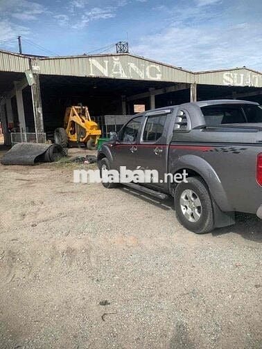Nissan Navara 2012 2.5 MT - 333333 km
