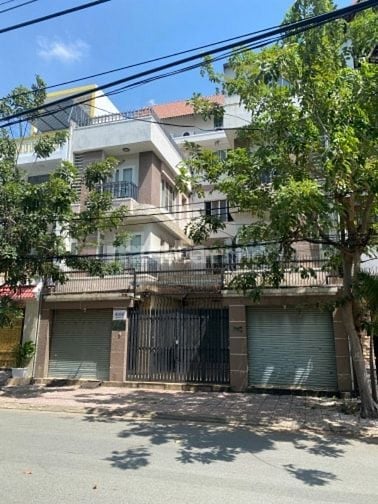 Nhà Thuê đường phạm nhữ tăng dt: 12m x 18m, trệt, 2 lầu, 1st