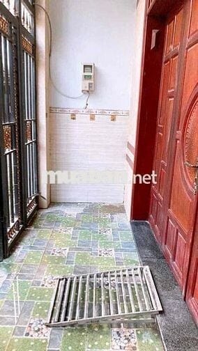 Nhà lầu 2 phòng 1 máy lạnh KdC Đối Diện BV Nhi Đồng
