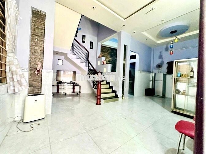 Nhà NC 3 tầng 4PN3WC sân rộng thoáng, gđ,sv ở, KDOL, mở cty VP rất ok