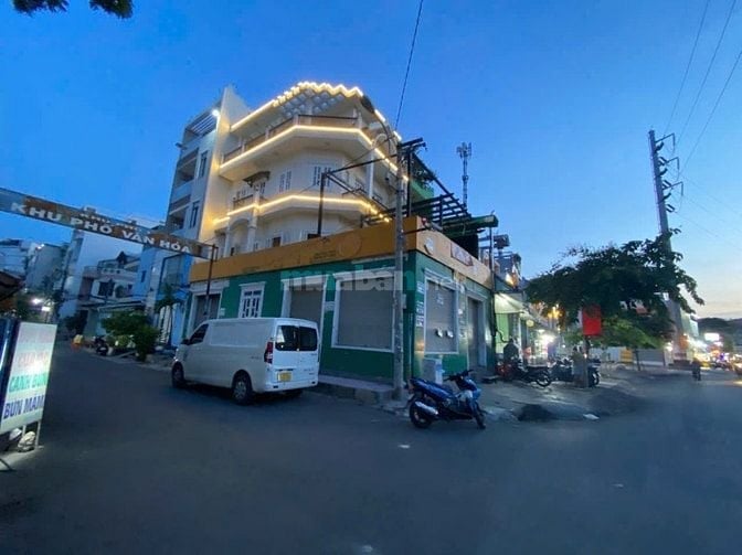 Chính chủ cho thuê biệt thự góc 2 mặt tiền 567 Bình Thới - Quận 11