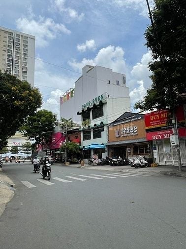 Cho Thuê Mặt tiền kinh doanh ngang 9m(45m2) 250a Nguyễn Hồng Đào QuậnT