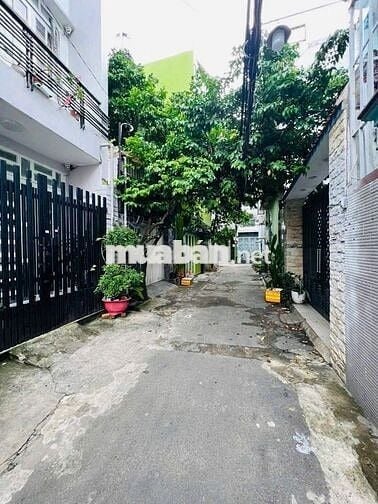 BÁN NHÀ GÒ VẤP - 2 Tầng 42m2 Giá 4 Tỉ - HẺM XE TẢI THÔNG- QUANG TRUNG