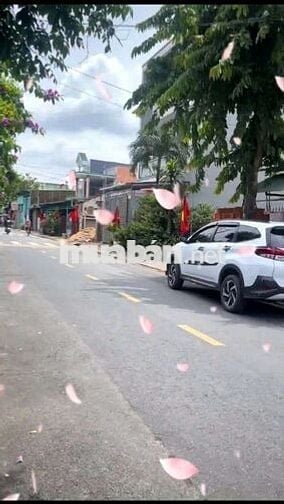 RẺ 👉 (684 m2 ) )Đất Mặt Tiền Có Nhà Kho Sát Góc Song Hành  + Lê Lợi