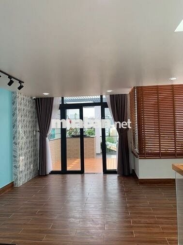 💥NHÀ THIẾT KẾ ĐẸP KẾ CHỢ CÔNG VIÊN💥5x18.5m 4 Tầng ở ngay✅