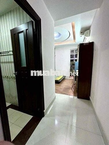 Căn Hộ 1PN 35m2 Ban Công , Tách Bếp , Nội Thất Đầy đủ