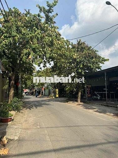 BÁN NHÀ MẶT TIỀN 8,5x17m GIÁ 8ty KẾ BÊN CHỢ ĐẦU MỐI HÓC MÔN