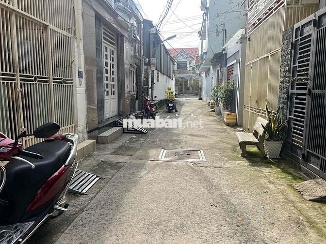 Nhà MỚI HẺM XE HƠI-Phan Văn Hớn Q12-4m x 12m-FULL NỘI THẤT-5 ty TL