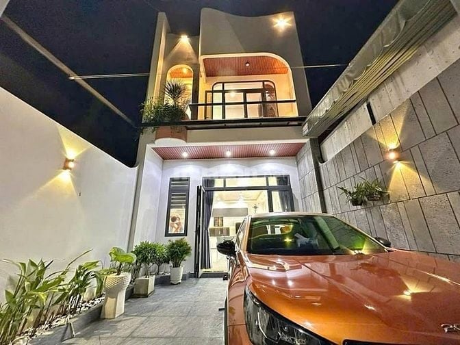 Nhàmặt tiền đường đào duy anh -lộ rộng 20 m-kinh doanh cho thuê-32tỷ 