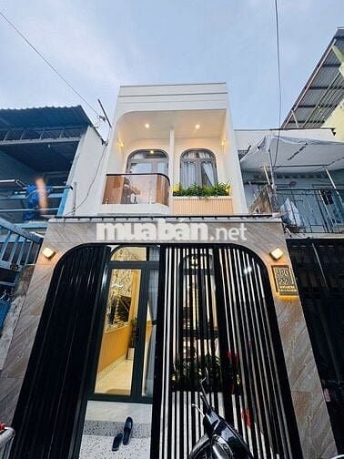 Tôi chính chủ bán nhà mới gưi hoa hồng 80 triệu SHR hạ 300tr