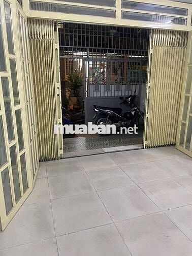 Cho thuê nhà nguyên căn mặt tiền Q. Tân Phú.Dt: 4*16