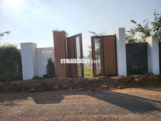 Bán đất hai mặt tuền xã Phước Hải 12 x 20 giá 2,15 tỷ
