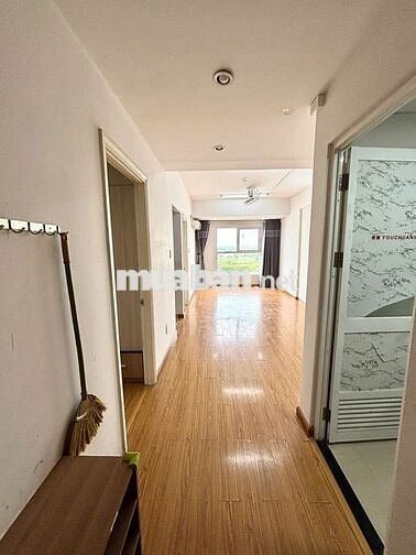 Bán căn hộ Ehome 3 Căn góc, 2PN, 2WC, view đẹp, giá 2,4 tỷ