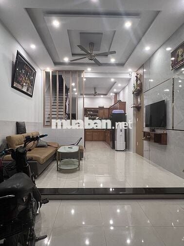 Bán nhà hẻm chợ thạnh xuân 120m2, 3 phòng ngủ, 1 trệt 1 lầu