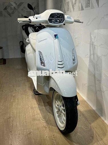 Vespa Justin bieber 125 mới chưa bấm biển
