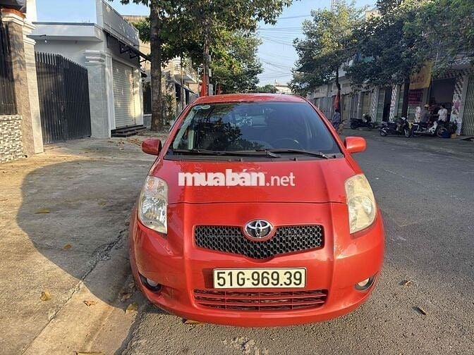 Toyota Yaris 2008 1.3 AT - 75 km