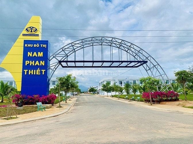 Bán gấp căn nhà 2PN 2WC, 78m2 ở KĐT Nam Phan Thiết, 900 triệu, Hàm