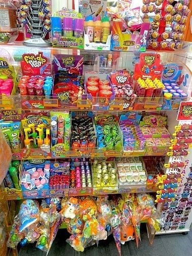 CỬA HÀNG CẦN TUYỂN NHÂN VIÊN LĐPT PHỤ BÁN HÀNG 