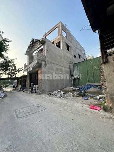 Lô đất 60m , đường trước đất 6m, sát ngay công viên nguyễn văn cừ