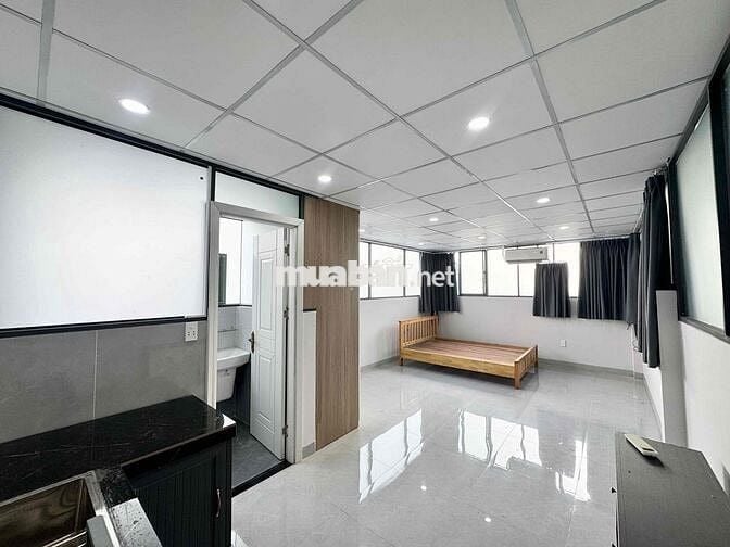 Căn Hộ 40m2 Mới 100% FullNT Có Cửa Sổ Thoáng Gần Học Viện Cán Bộ