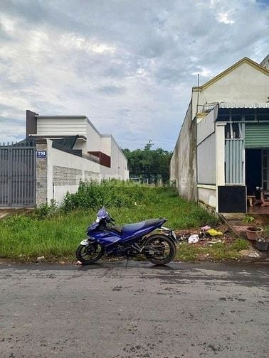Cần bán lô đất ở đường 409, xã Phước Vĩnh An, Củ Chi, 180m2, Giá:580tr