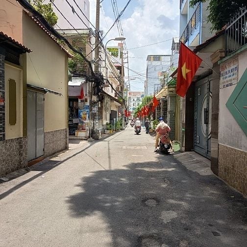 Hxh đối diện Emart Phan Văn Trị - 5x17m, hầm + thang máy - chỉ 17.3 tỷ