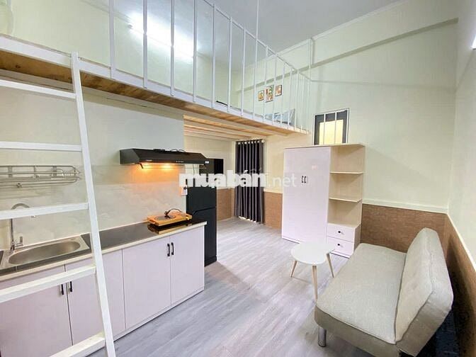 PHÒNG BAN CÔNG CỬA SỔ MỚI TINH Q3