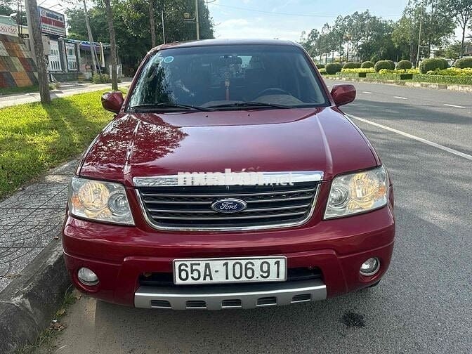 Ford Escape 2004 2.3L XLS - 245000 km
