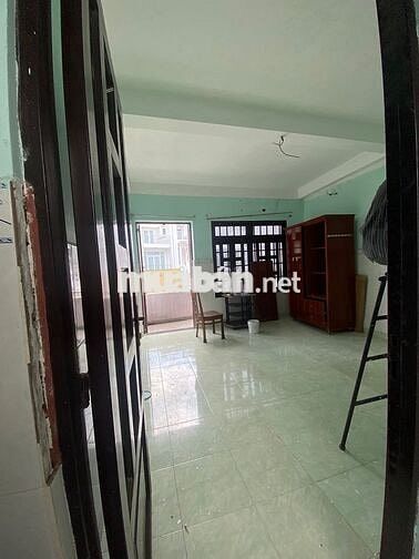 Cho thuê nguyên tầng 2. Riêng biệt