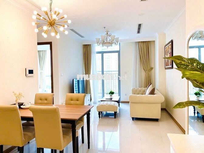 Cho thuê căn hộ Vinhomes Central Park tầng 15 tòa nhà Landmark Plus.