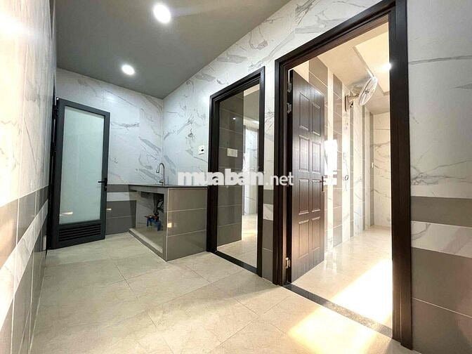 Căn Hộ 2 Phòng Ngủ Mặt Tiền Đường Nguyễn Thái Sơn