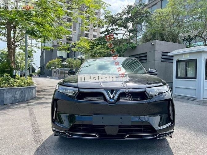 VinFast VF9 Eco 2024