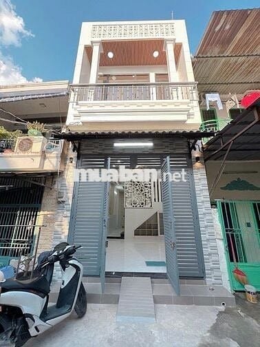 NHÀ ĐẸP 2 TẦNG, HẺM XE HƠI, DT (4X11)M2, GIÁP TÂN PHÚ, 5,1 TỶ CÒN TL