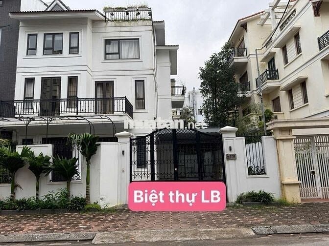 CẦN BÁN BIỆTTHỰ LIỀN KỀ THỰ SÀI ĐỒNG LONG BIÊN HÀ NỘI.
