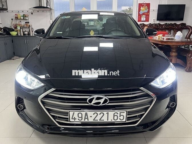 Hyundai Elantra 2018 2.0 AT - 88000 km