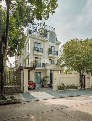 Bán biệt thự phố Trần Thủ Độ - KĐTM Pháp Vân , DT 275 m2, MT 13 m