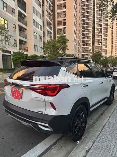 Kia Seltos 2022 Premium 1.4 AT - 67000 km