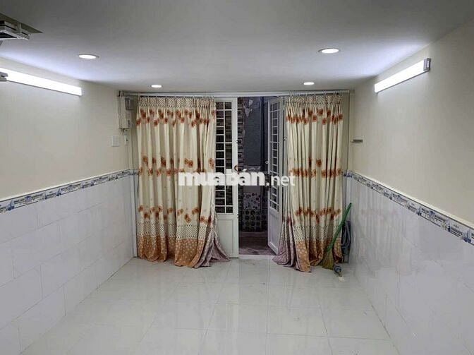 Cho thuê nhà đường Hoàng Hoa thám