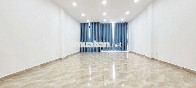 Văn phòng đẹp, rộng 40m2 giá chỉ 7,3tr thang máy, máy lạnh, rèm đầy đủ