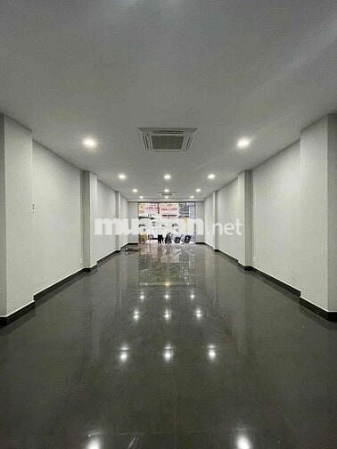 Cho thuê nhà mặt tiền Cao Thắng Q3, giá chỉ 30tr