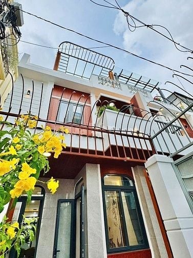 Nhà đẹp như biệt thự ngay Trần Xuân Soạn - Q7, 2tỷ8, 72m2 cho thuê tốt
