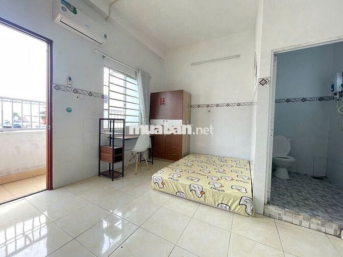 GIÁ GIẢM SỐC CHO SINH VIÊN !!! STUDIO BAN CÔNG CỬA SỔ TRỜI